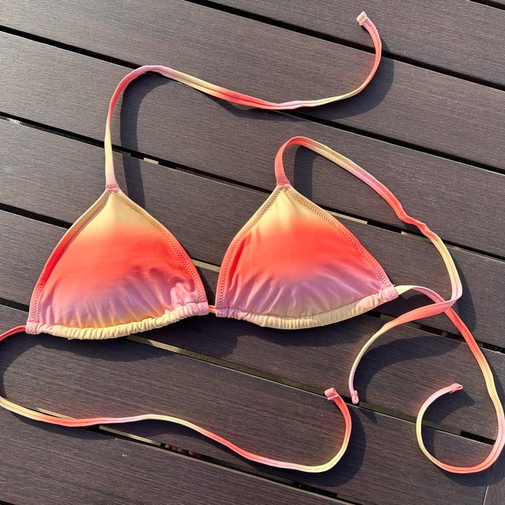 NWT Aerie Vibrant Ombre Bikini Top